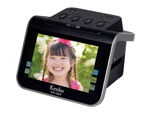 5インチ液晶モニター搭載のフィルムスキャナー「Kenko KFS-14DF」。2.9