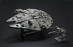 スター・ウォーズ」の「ミレニアム・ファルコン」、1/72の「PG」モデル