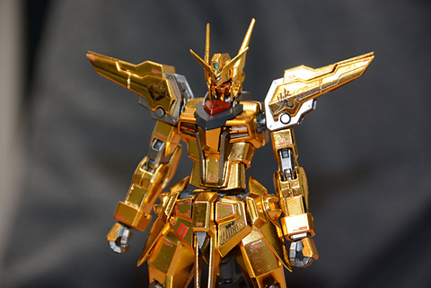 魂インタビュー】「METAL ROBOT魂 アカツキガンダム」、小西氏、坂埜氏