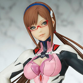 セクシーすぎる「プラグスーツ」！ オリジナルアレンジされた「マリ