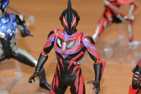 魂インタビュー】悪の黒い巨人「ウルトラマンジードダークネス」の禍々