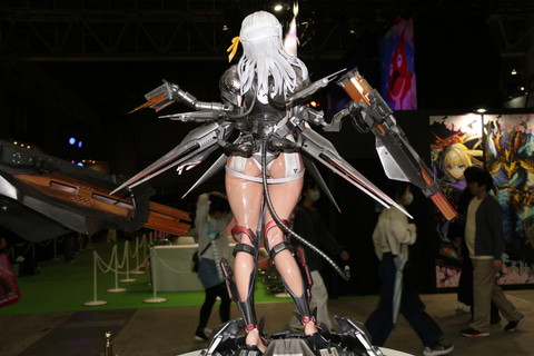 NIKKE」モダニアの等身大フィギュアが登場！【#ニコニコ超会議2024