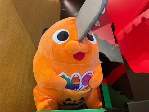 USJ、「チェンソーマン」のハロウィーングッズを9月5日より発売！ お