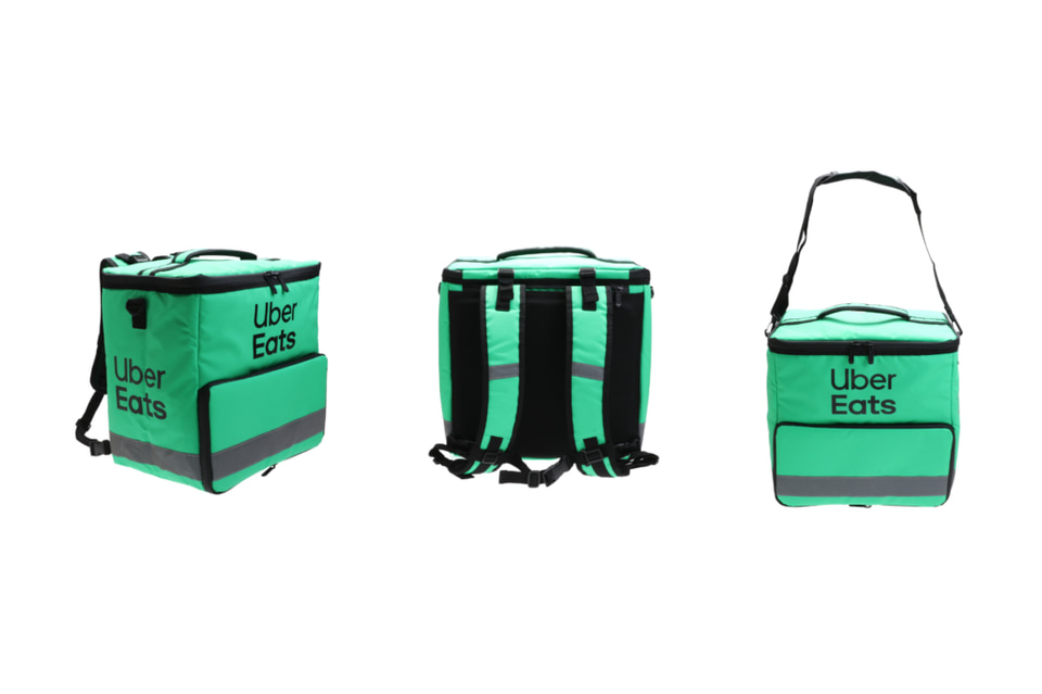 Uber Eats、配達用バッグにコンパクトサイズが登場。ショルダーバッグ