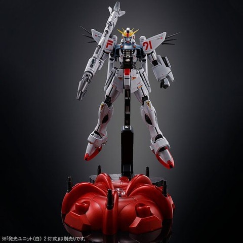 ガンプラ「MG 1/100 ガンダムF91 Ver.2.0［チタニウムフィニッシュ