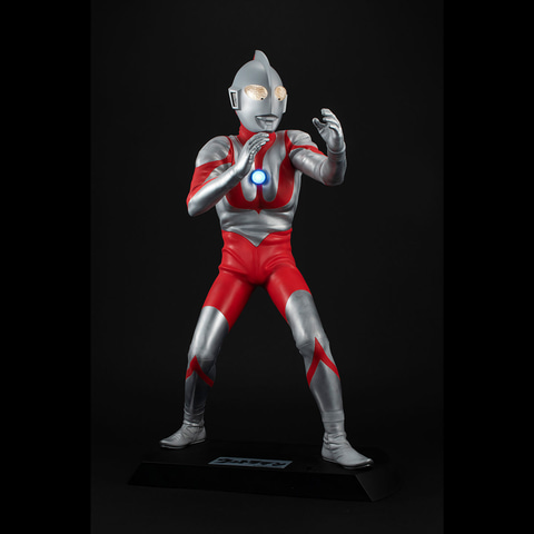 初代ウルトラマンが約40cmのフィギュアで登場。「Ultimate Article