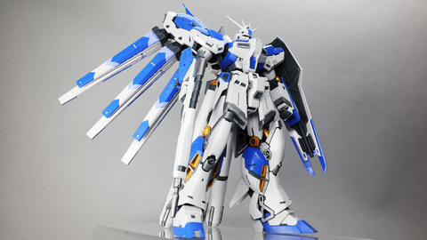 レビュー】ガンプラ「RG 1/144 Hi-νガンダム」レビュー 独特の配色を