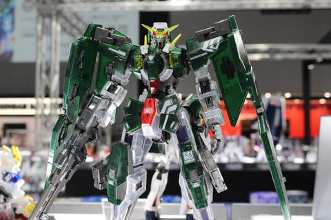 特別企画】【ガンダムベース撮り下ろし】「MG 1/100 ガンダム