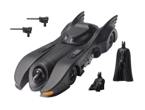 バットマン」映画に登場するバットモービルを1/64スケールで再現