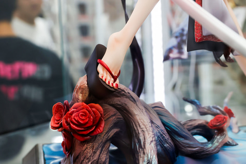 特別企画】圧倒的存在感で降臨！「勝利の女神：NIKKE 紅蓮：ブラック