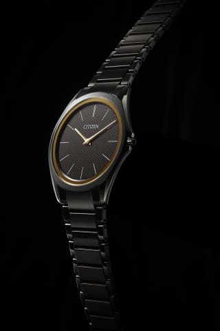 シチズン エコ・ドライブ ワン、薄く黒いスーパーチタニウム限定モデル