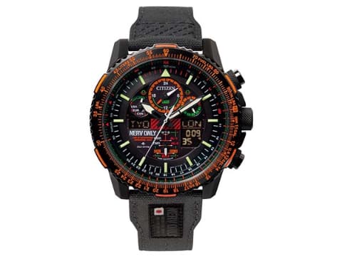 wena 3×エヴァのPROMASTER「NERV本部パイロットモデル」 - Impress Watch