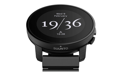スント「SUUNTO 9 PEAK」にチタン・オールブラックのプレミアムモデル