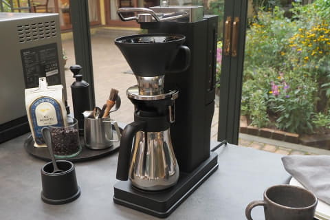 バルミューダから「ドリップを変える」コーヒーメーカー。力強くクリア