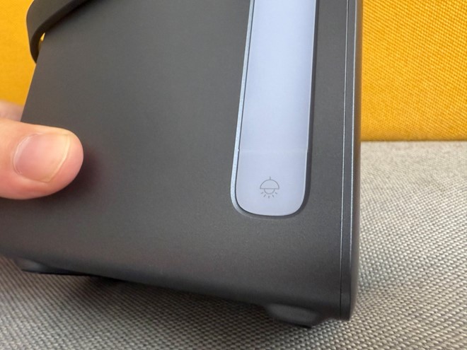 UGREENの最新モバイルバッテリーはスマホもパソコンも余裕で充電