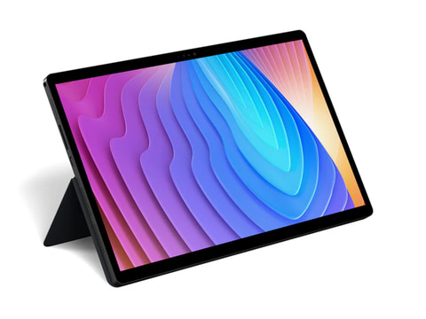 Ryzen 7 8840U搭載し、モニターとしても使える“3in1”タブレット