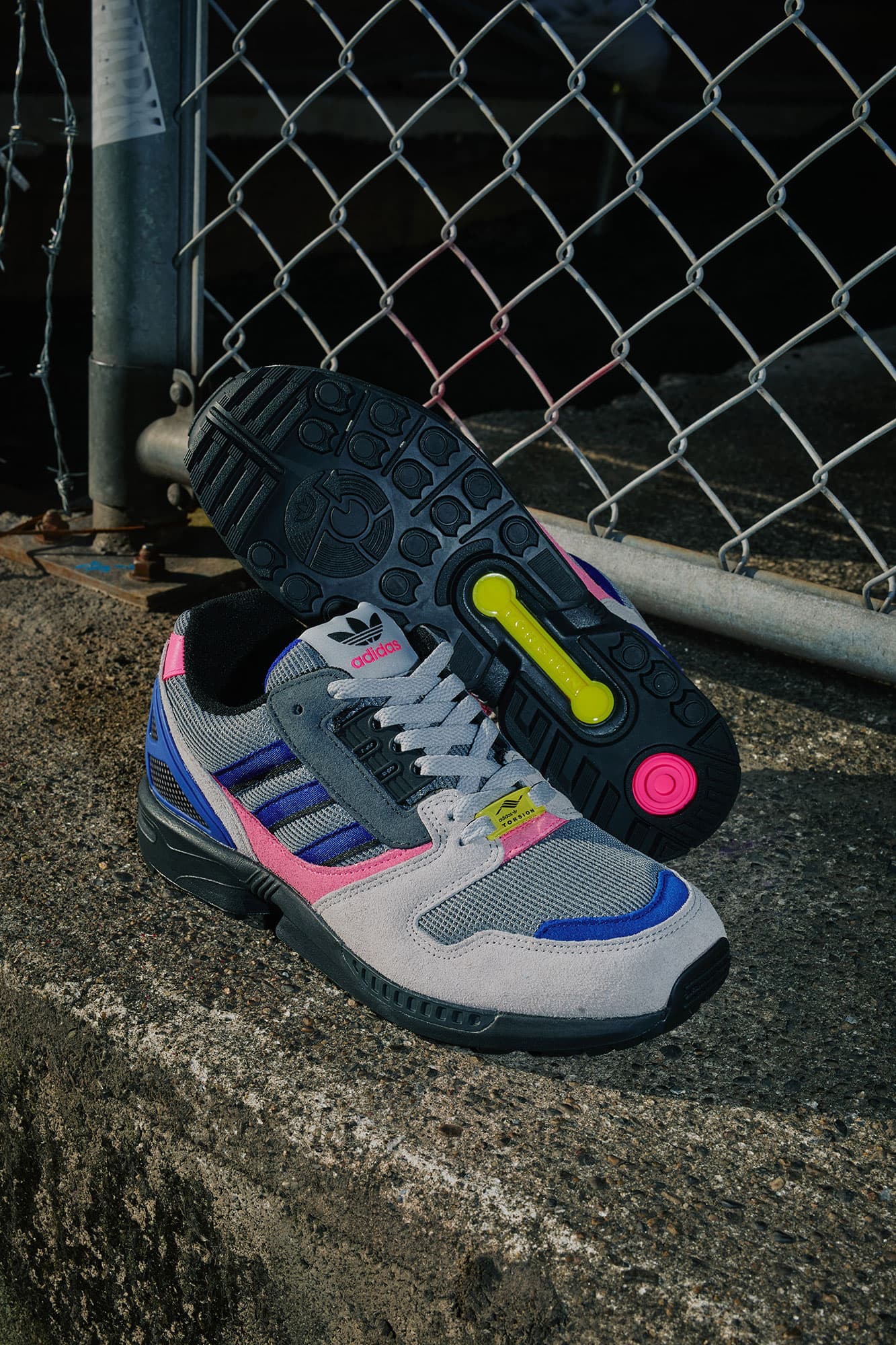 adidas ZX 8000 | atmos（アトモス） 公式オンラインストア