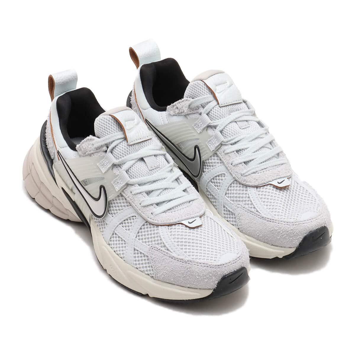 NIKE W V2K RUN PURE PLATINUM/CHROME-PLATINUM TINT （ナイキ