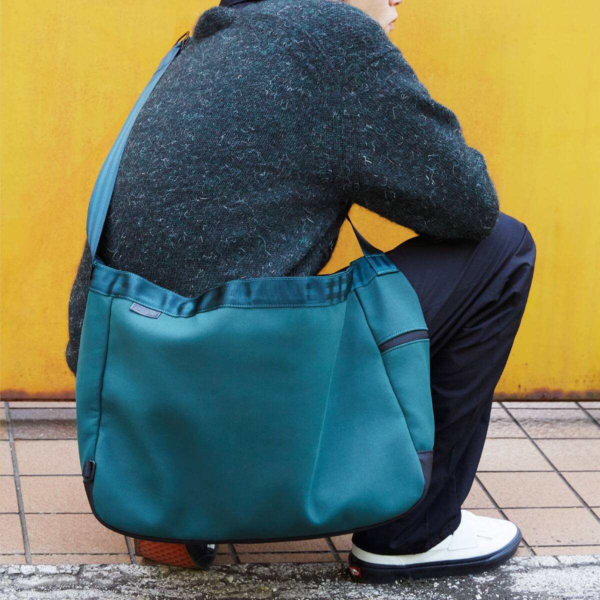 CHROME NEWSPAPER MESSENGER DEEP GREEN / SUEDE （クローム ニュース