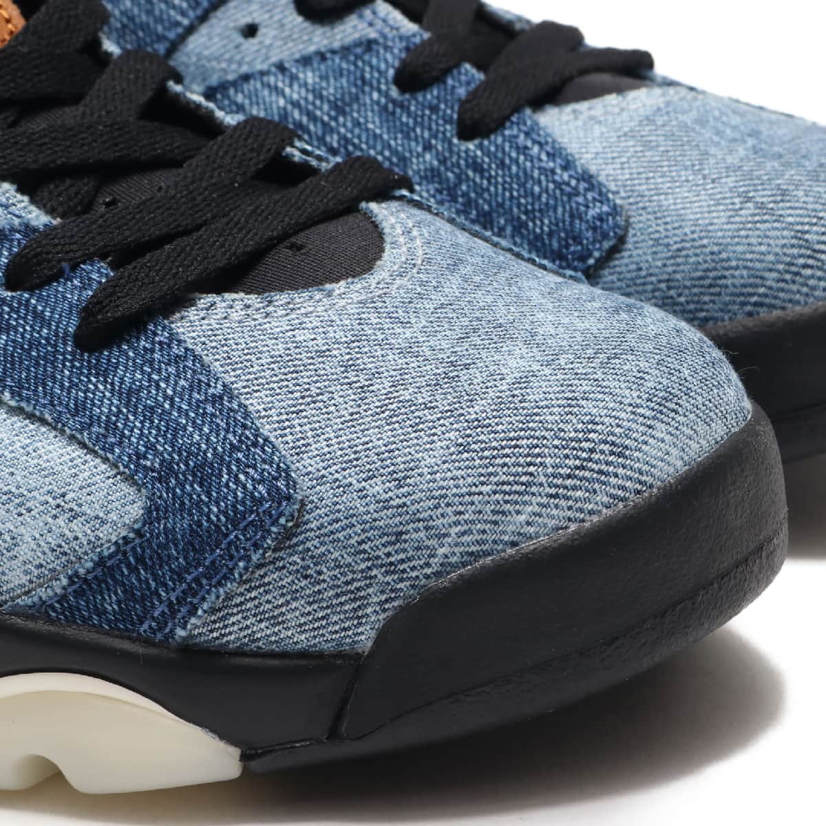 JORDAN BRAND AIR JORDAN 6 RETRO WASHED DENIM/BLACK-SAIL-VARSITY