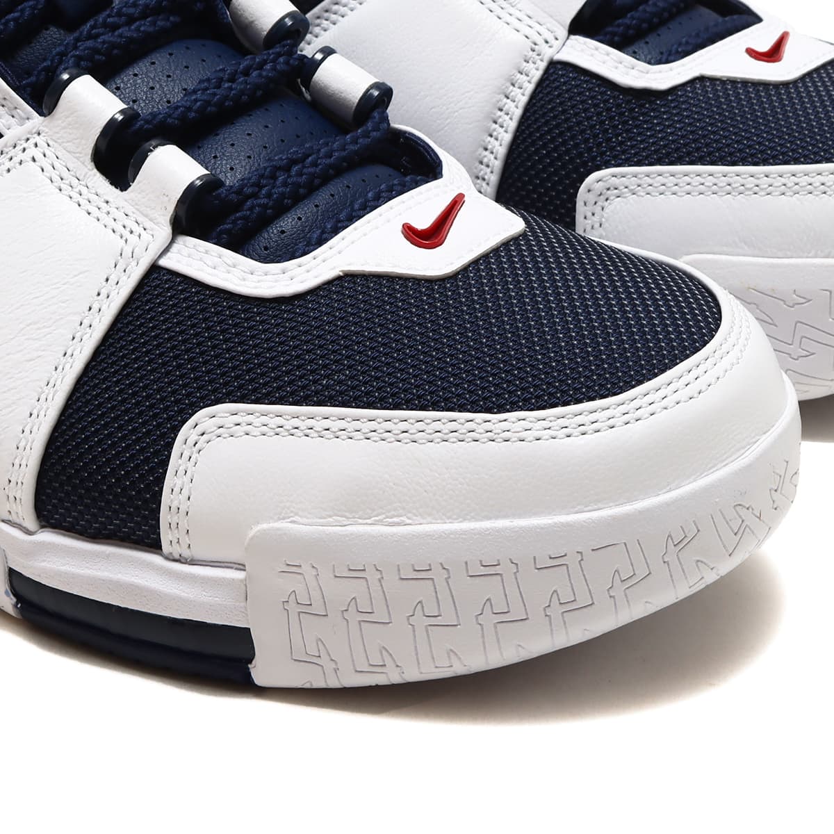 NIKE ZOOM LEBRON II WHITE/MIDNIGHT NAVY-VARSITY CRIMSON 22FA-S