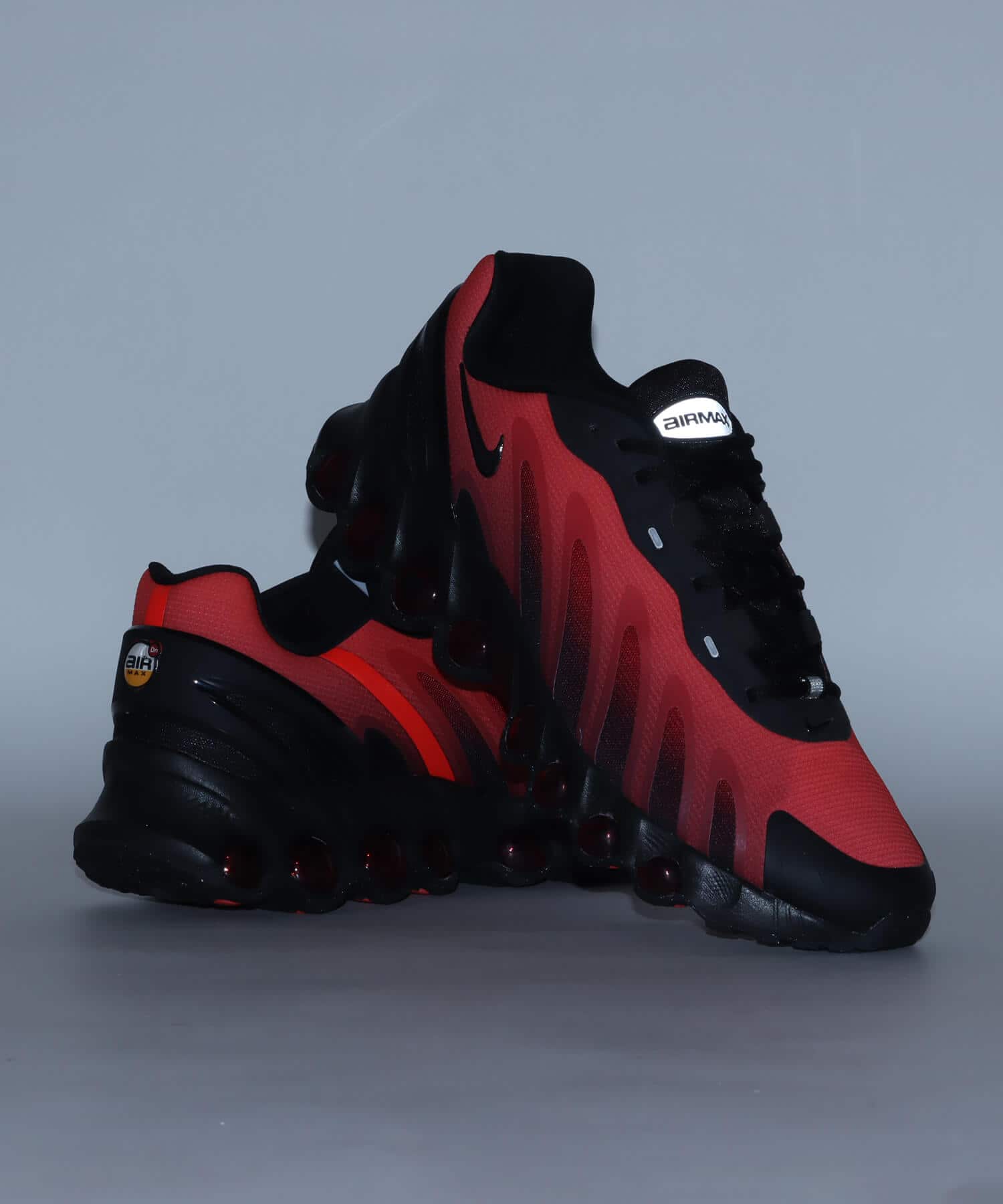 NIKE AIR MAX DN8 BLACK/BLACK-GYM RED-BRIGHT CRIMSON（ナイキ エア