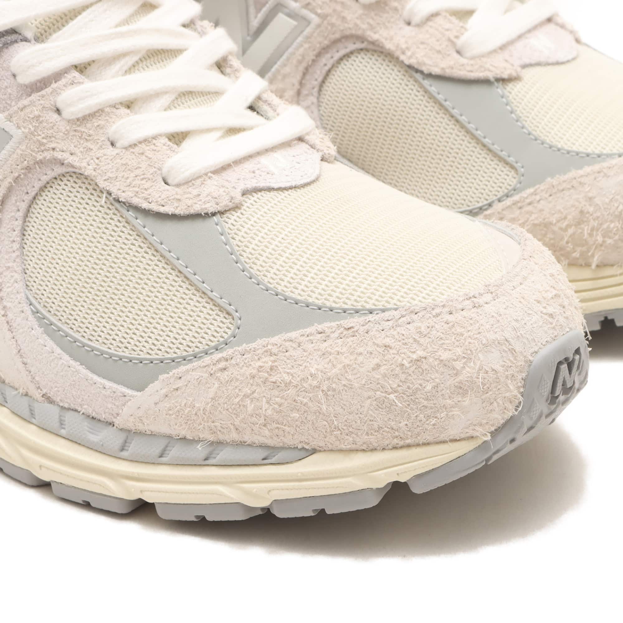 New Balance M2002REK OFF WHITE（ニューバランス M2002REK-ホワイト