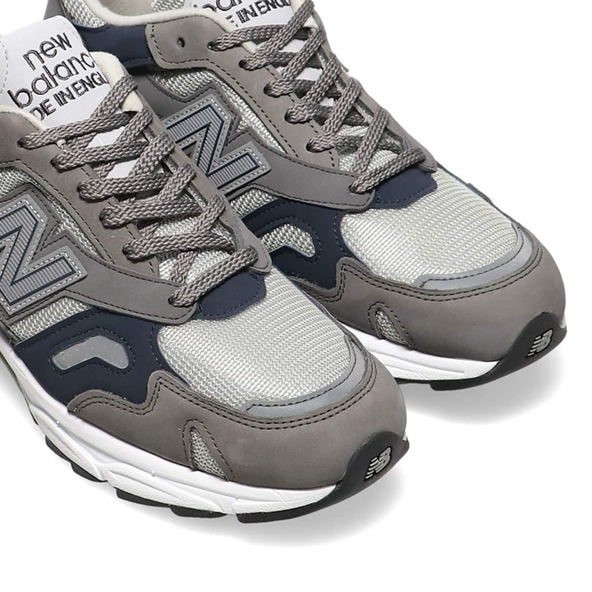 New Balance M920GNS GRAY（ニューバランス M920GNS-グレー） | atmos