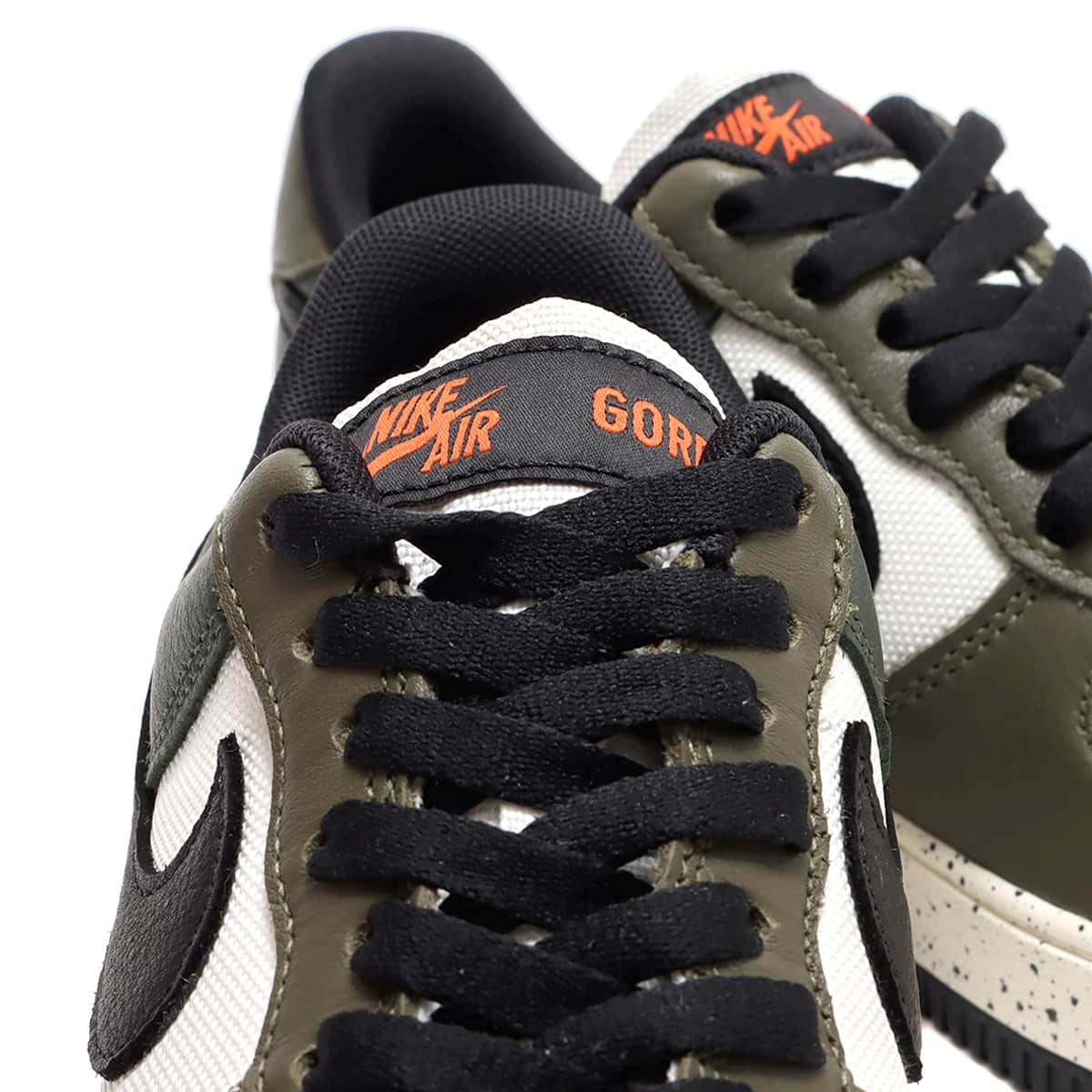 NIKE AIR FORCE 1 GTX MEDIUM OLIVE/BLACK-CARBON GREEN-SAIL 21FA-I