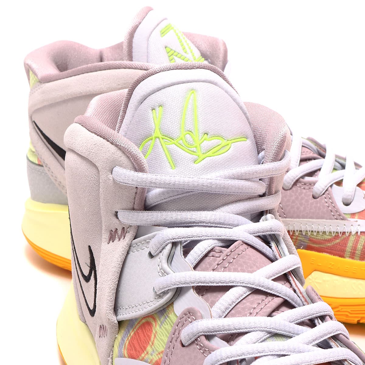 NIKE KYRIE INFINITY EP IRIS WHISPER/BLACK-CITRON TINT-PLUM FOG