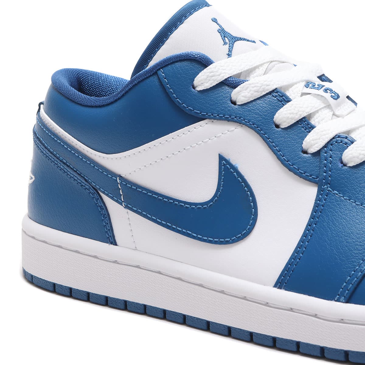 JORDAN BRAND WMNS AIR JORDAN 1 LOW WHITE/DK MARINA BLUE-WHITE