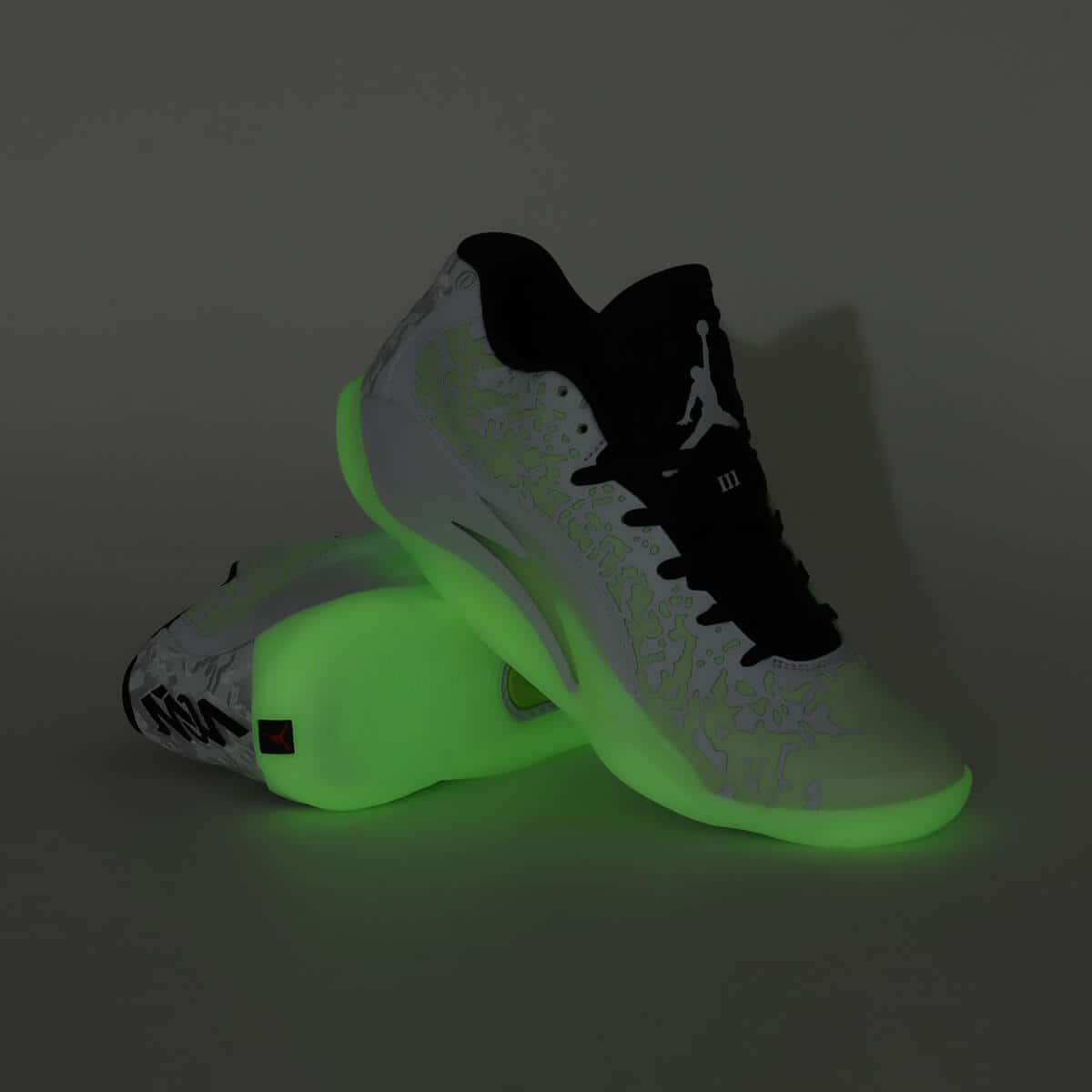 JORDAN BRAND JORDAN ZION 3 PF WHITE/WHITE-BLACK-BARELY VOLT
