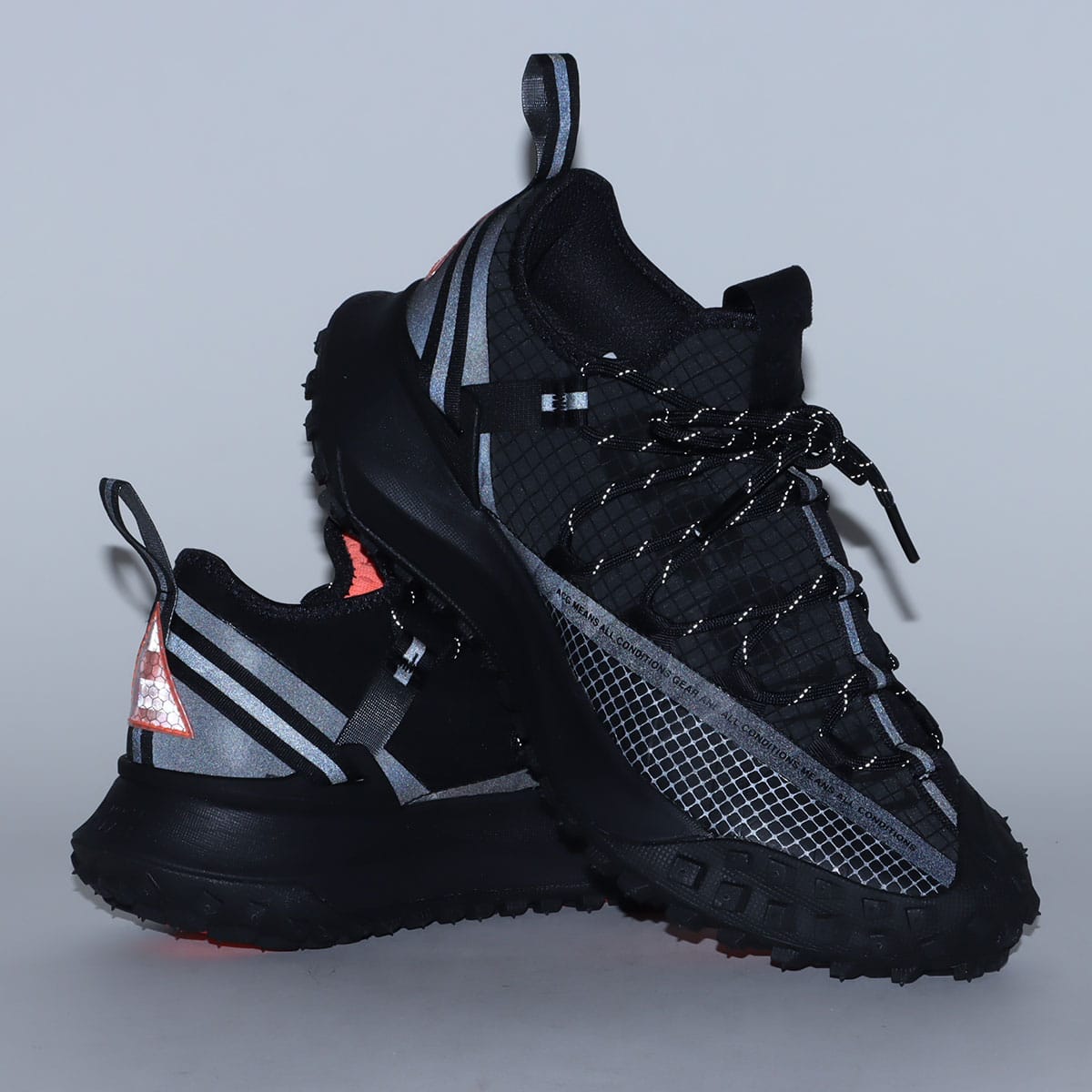 NIKE ACG MOUNTAIN FLY LOW ANTHRACITE/BLACK 21SP-I（ナイキ ACG