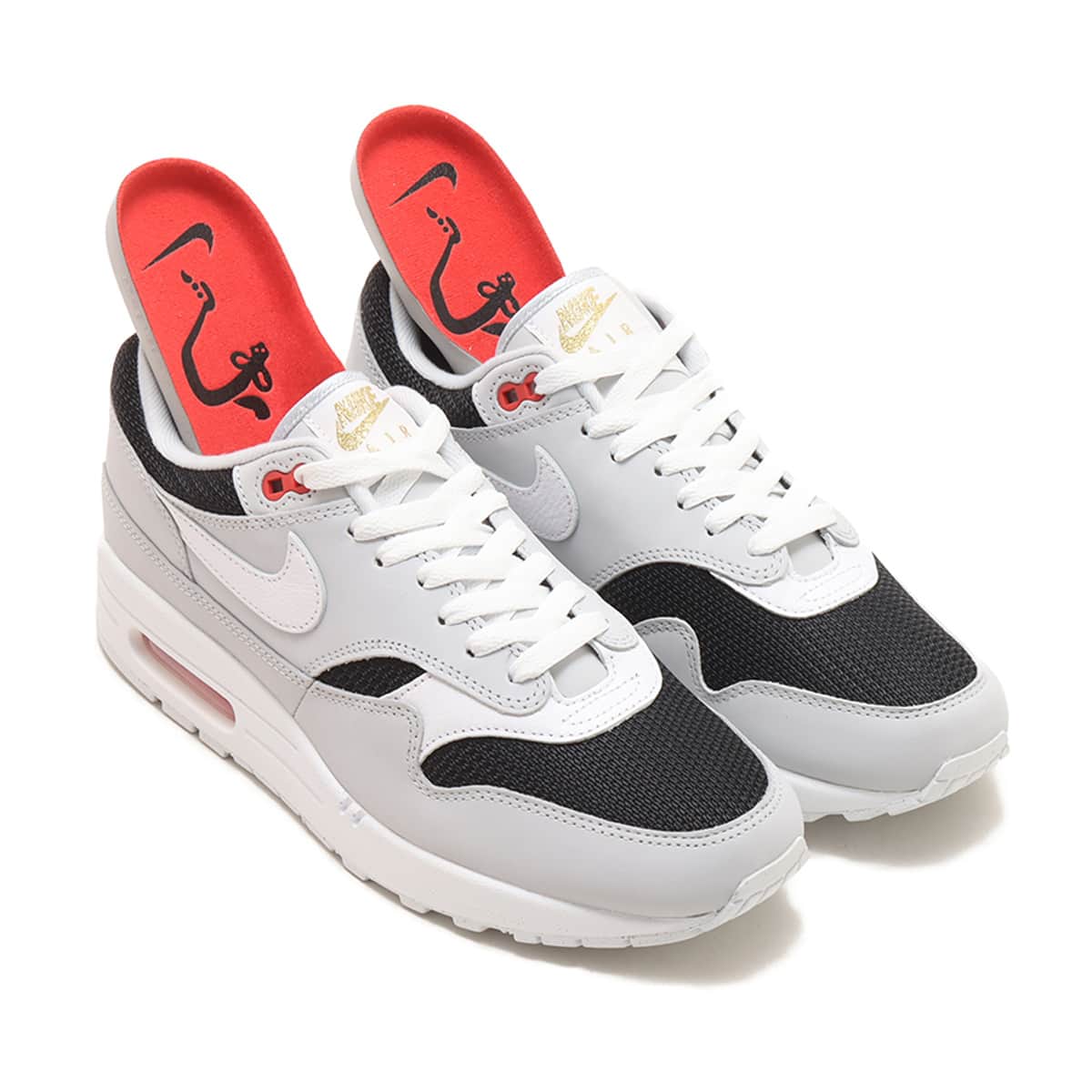 NIKE AIR MAX 1 PRM PURE PLATINUM/WHITE-BLACK-SPORT RED（ナイキ