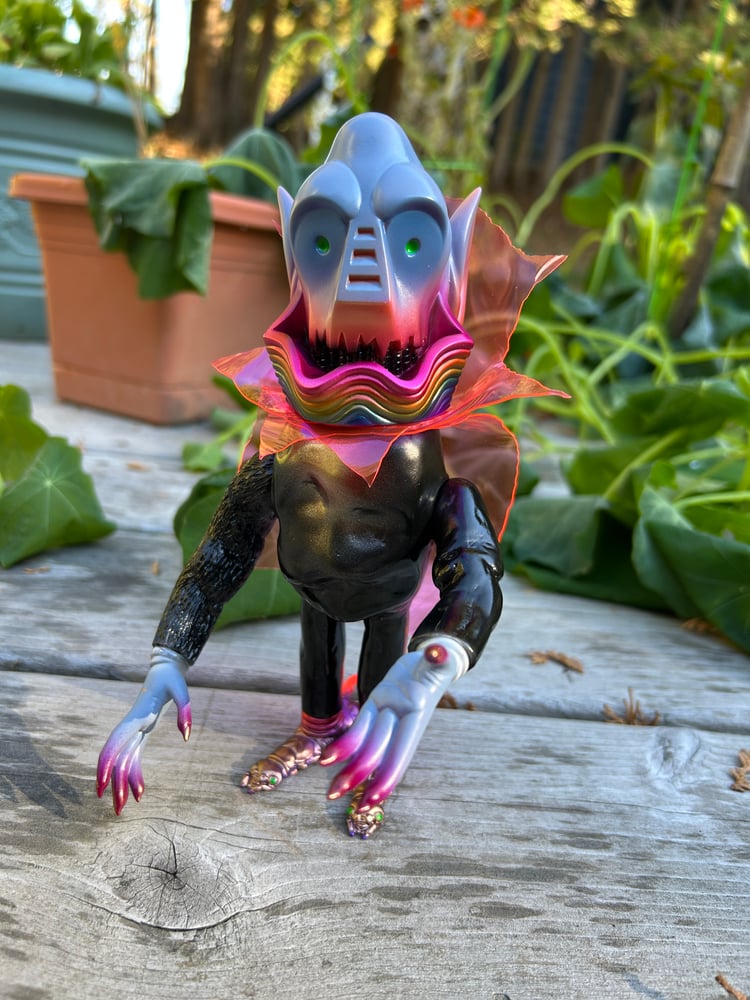 Tokay Toys — Old Mine Vampire x hellopike 