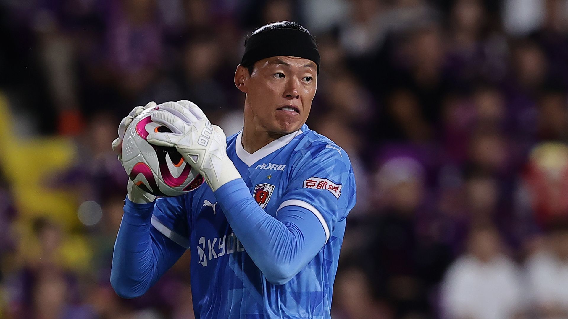 京都に不安…守護神ク・ソンユンが左膝外側半月板損傷で手術。昨季は