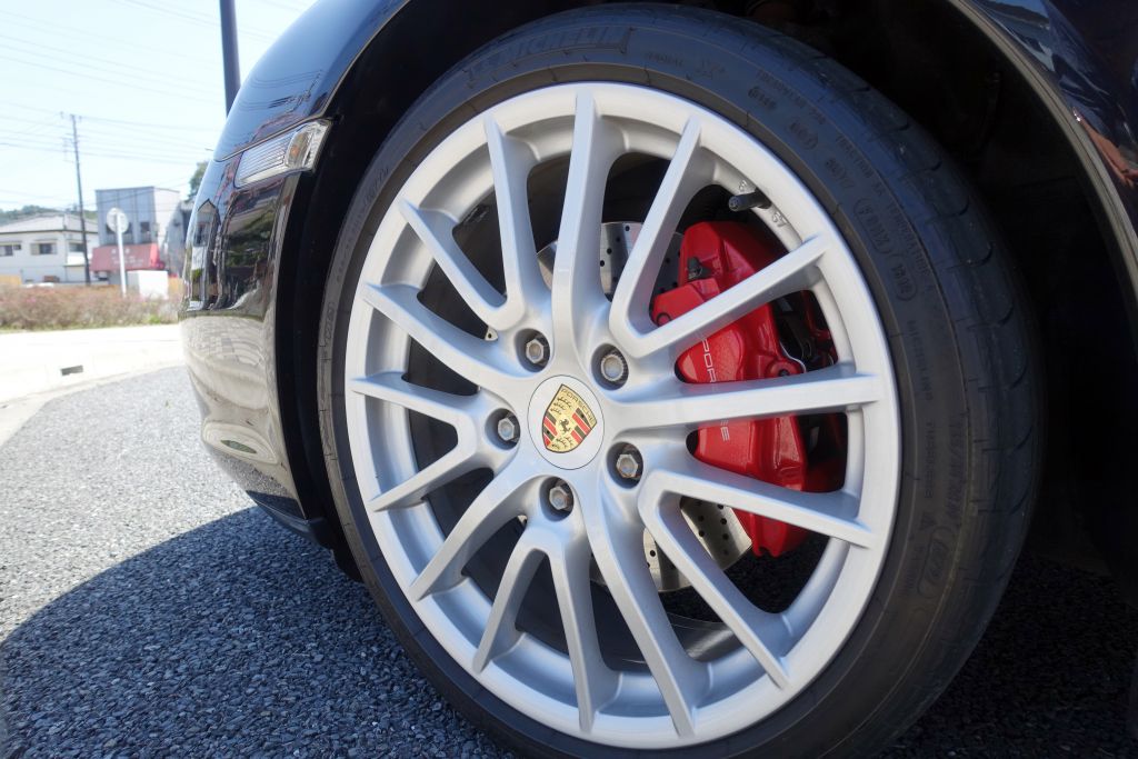 ポルシェ997 911カレラ4Sにて、CRTブレーキパッド「P(プレミアム