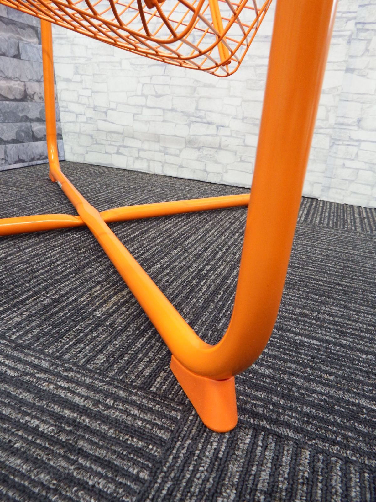 引取り限定】IKEA スコールボダ パーソナルチェア オレンジ 椅子