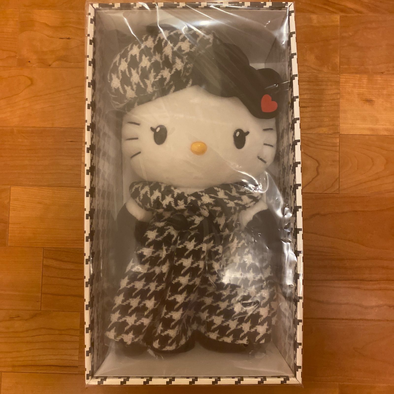 0106/5900】ハローキティ バースデードール モノクロガーリーふたご