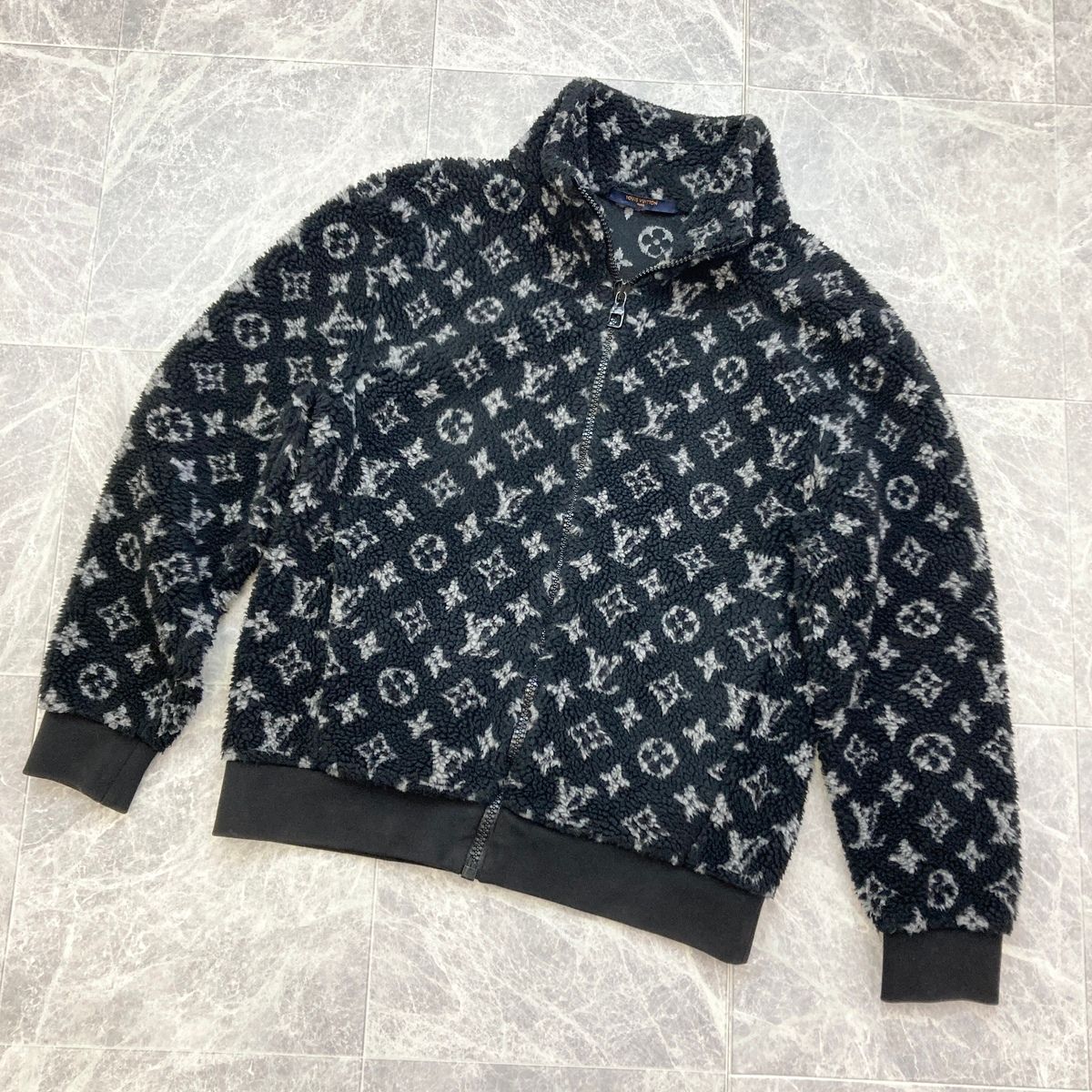 LOUIS VUITTON ルイヴィトン モノグラム ボア フリース ジップアップ