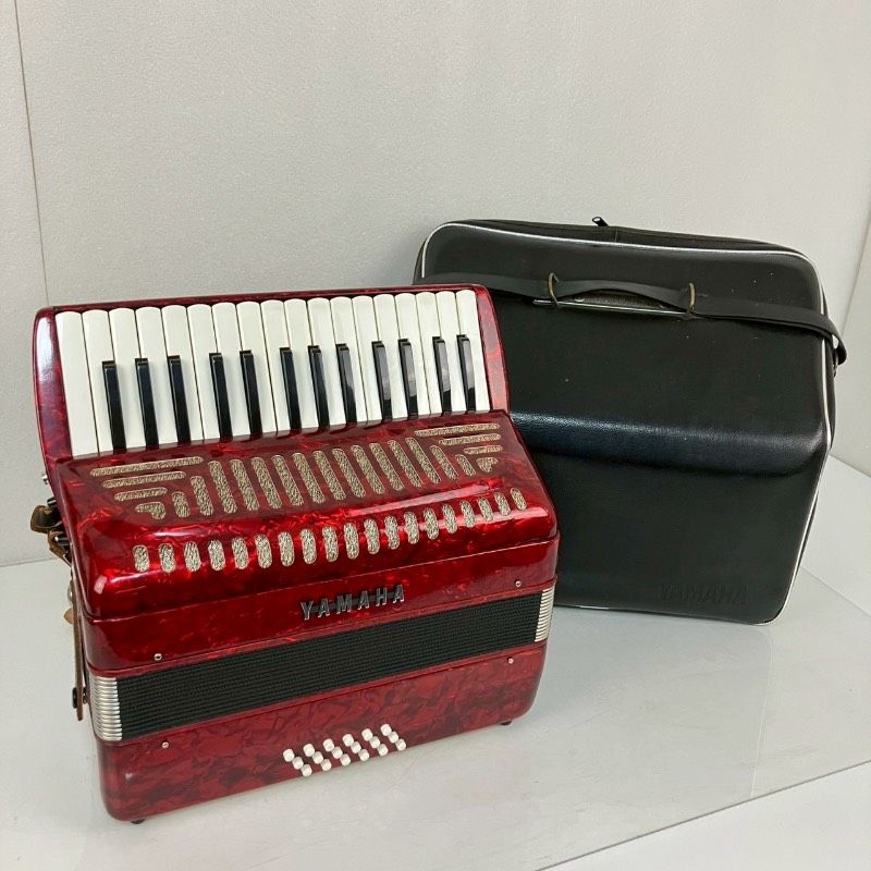 YAMAHA ヤマハ アコーディオン YA-18 25鍵盤 赤 8905 ケース付き