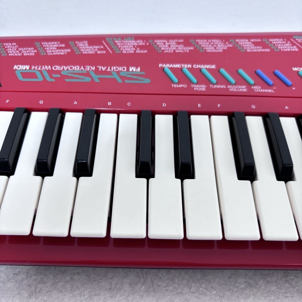 YAMAHA ヤマハ ショルダー キーボード SHS-10R レッド Amazon.co.jp