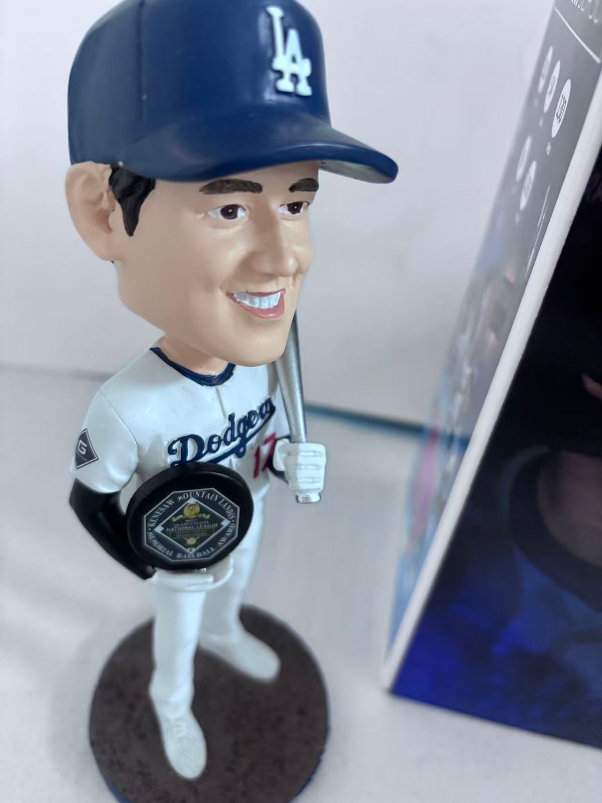 限定 大谷翔平 ボブルヘッド 2024 MVP Dodgers シルバーバット - メルカリ