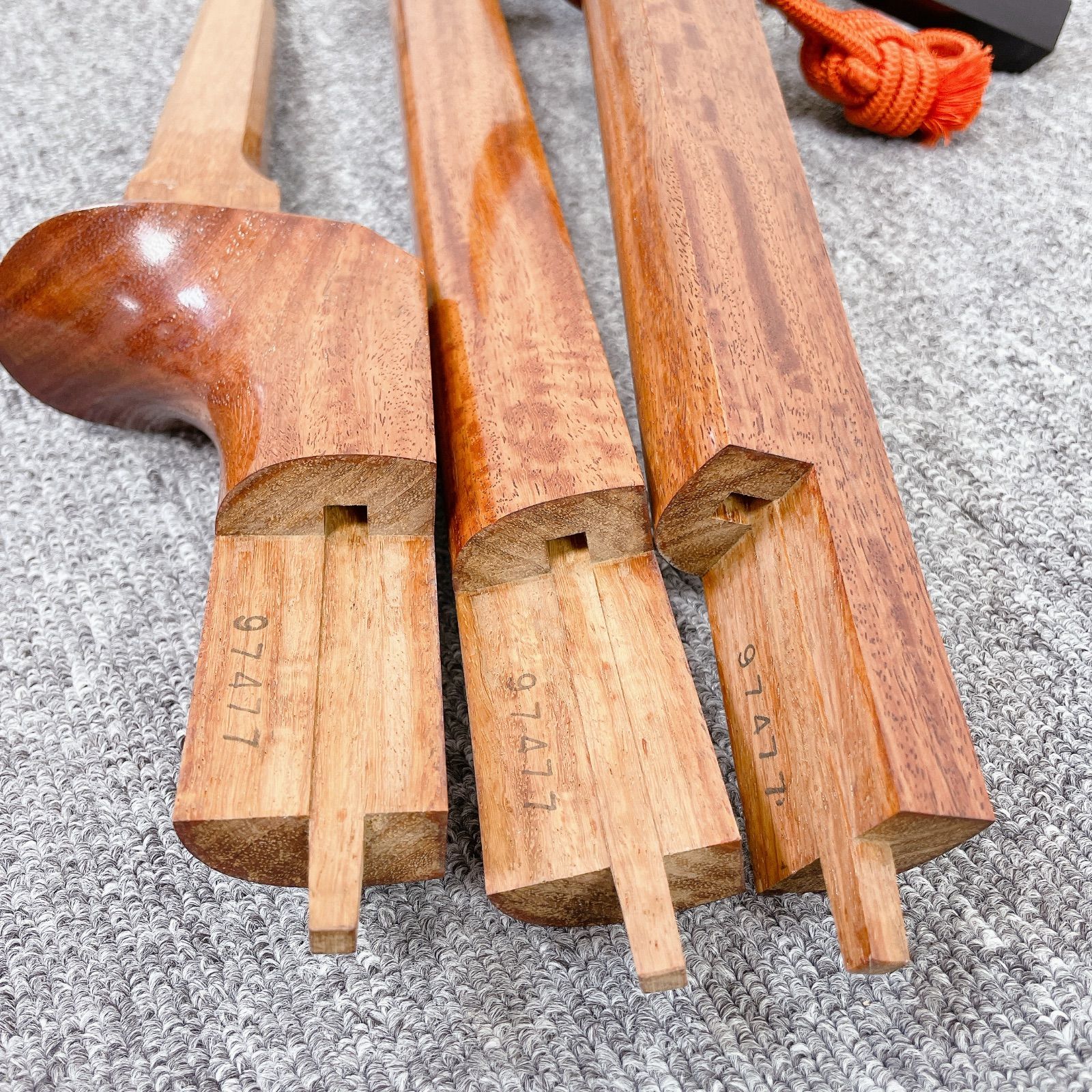 津軽三味線 花梨 一本溝 丸打胴 東さわり GP24 和楽器 三味線 - メルカリ