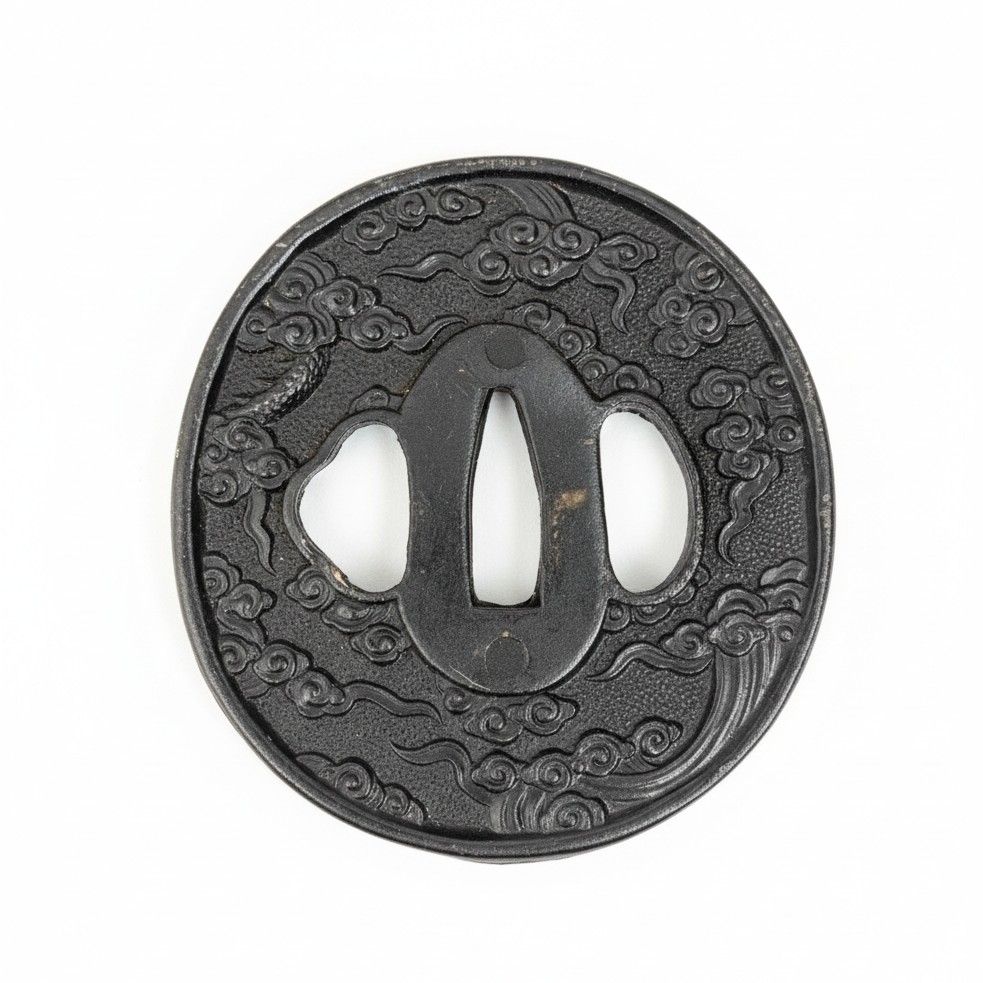 日本刀 鍔（つば）雲龍図 木瓜形 刀装具 時代物 骨董 アンティーク