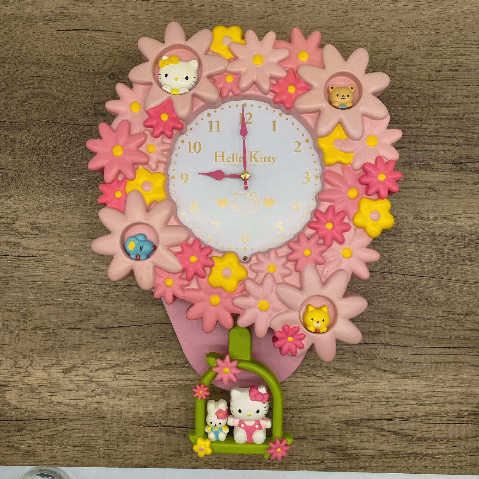 Z-0164【一部難アリ】◇ HelloKitty 振り子時計 壁掛け時計 平成レトロ