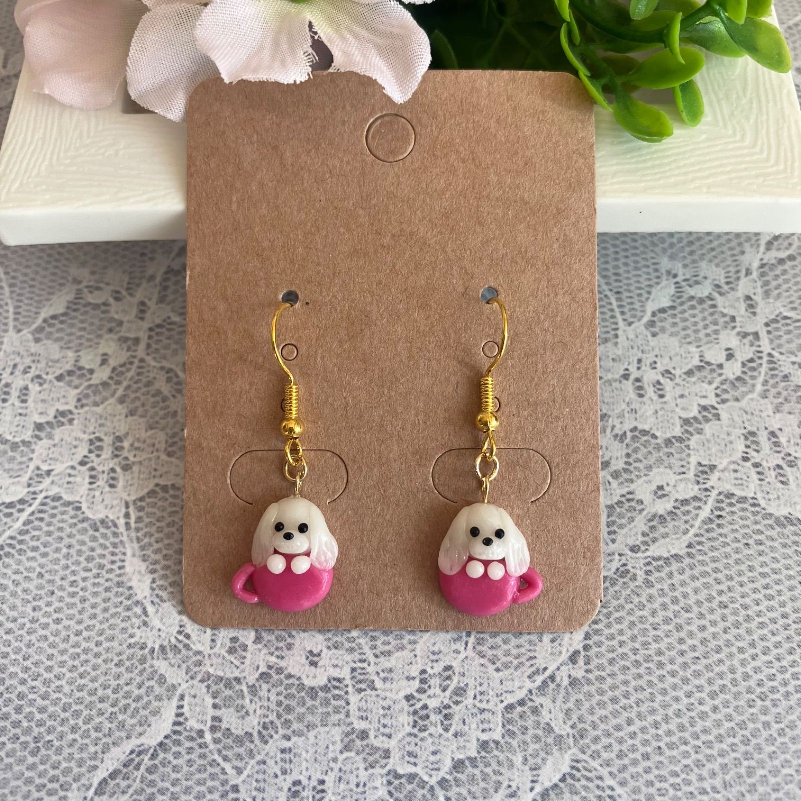 カップinマルチーズちゃん꒰ ՞•ﻌ•՞ ꒱ハンドメイドピアス - メルカリ