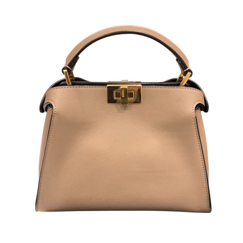 フェンディ FENDI セレリアピーカブーエッセンシャリー 8BN302