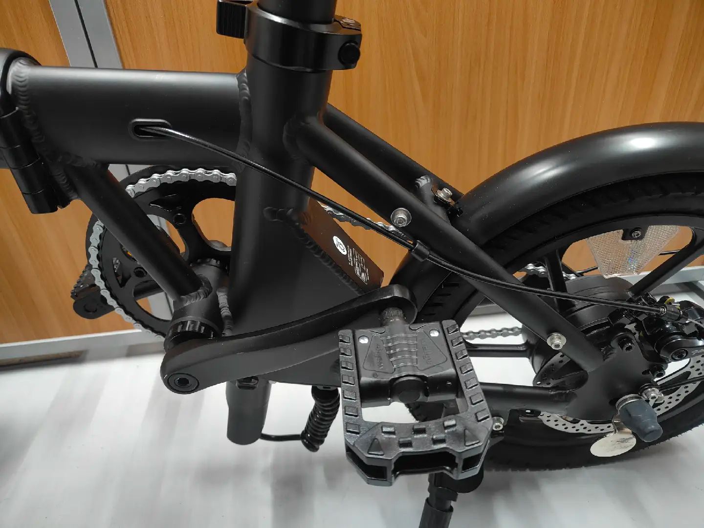 新生活応援セール開催中！】電動アシスト自転車ERWAYA01 Liteブラック