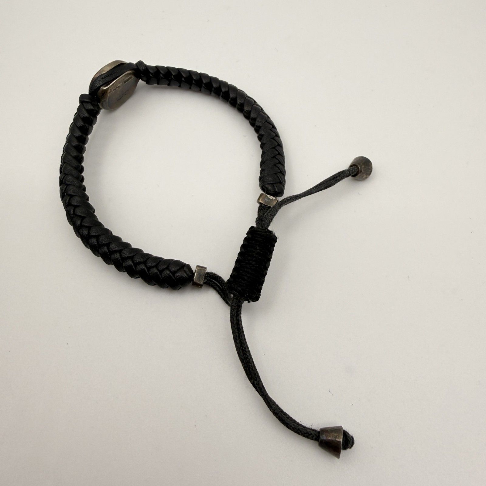 GUCCI（グッチ）クレストエンブレム 編み込みレザーブレスレット Ag925